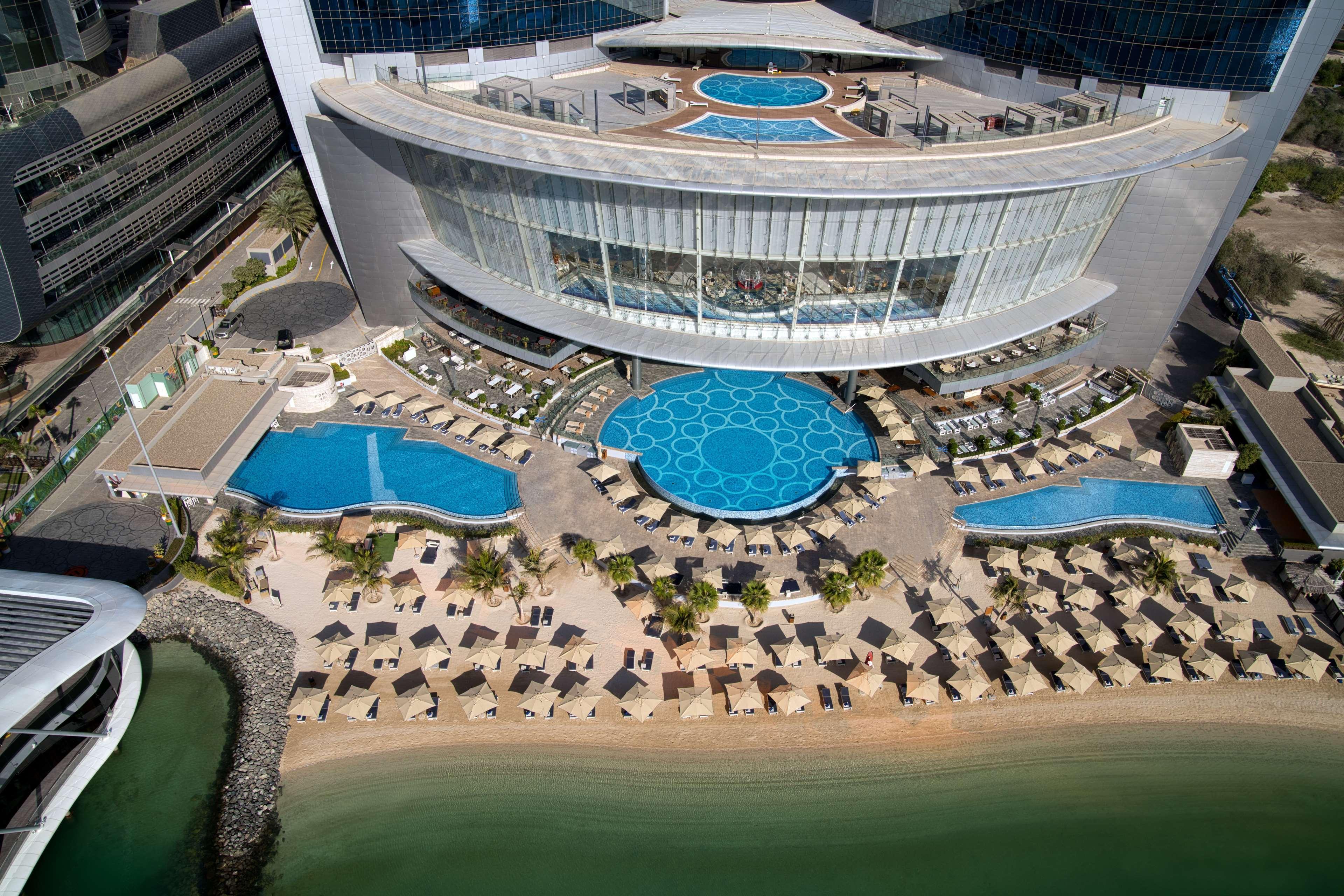 Hotel Conrad Abu Dhabi Etihad Towers Esterno foto The Atlantis Aquaventure water park
