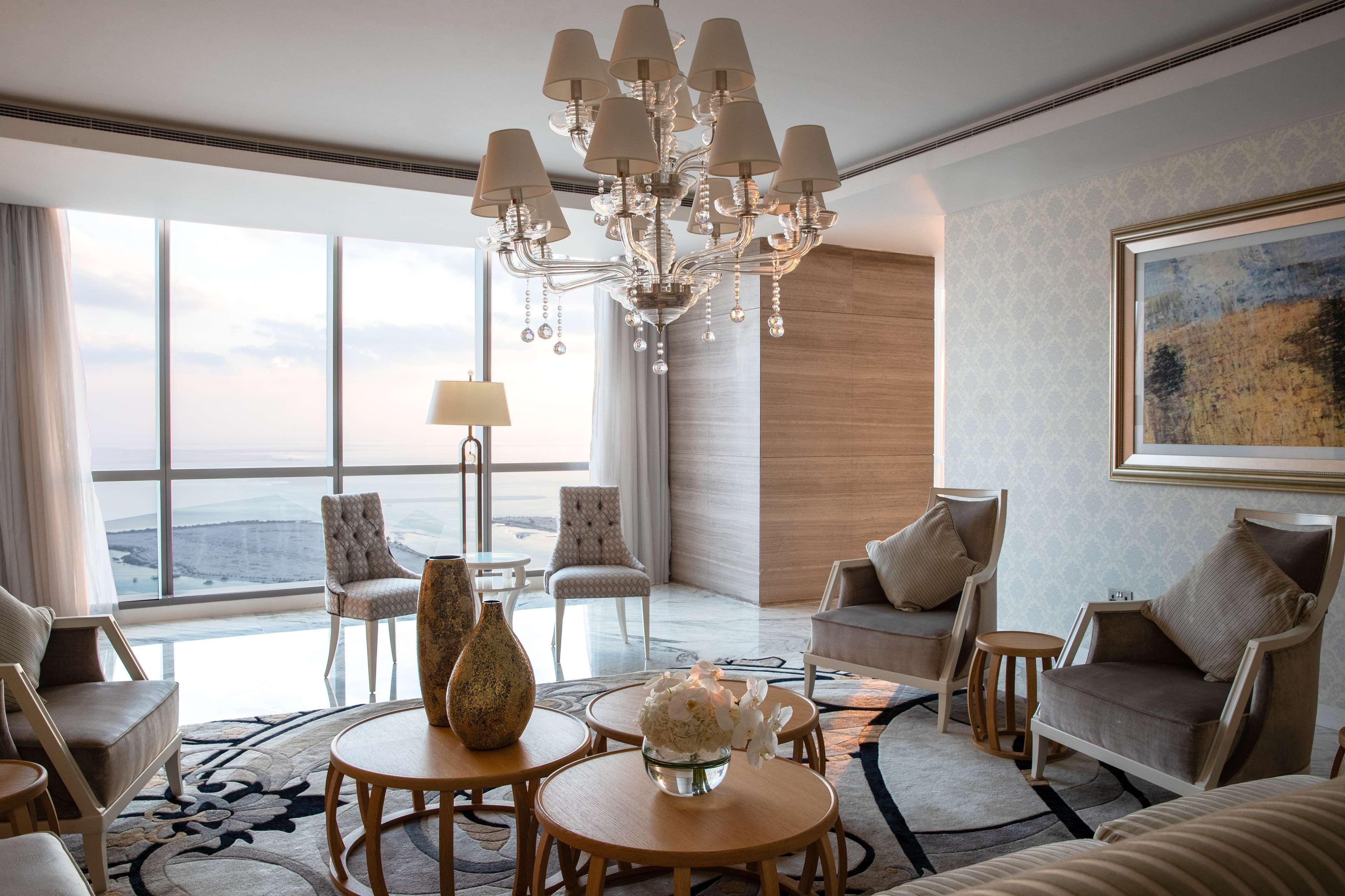 Hotel Conrad Abu Dhabi Etihad Towers Esterno foto A living room at the Ritz-Carlton, DIFC