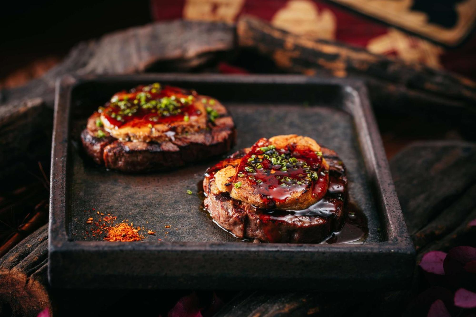 Hotel Conrad Abu Dhabi Etihad Towers Esterno foto Aubergine with miso